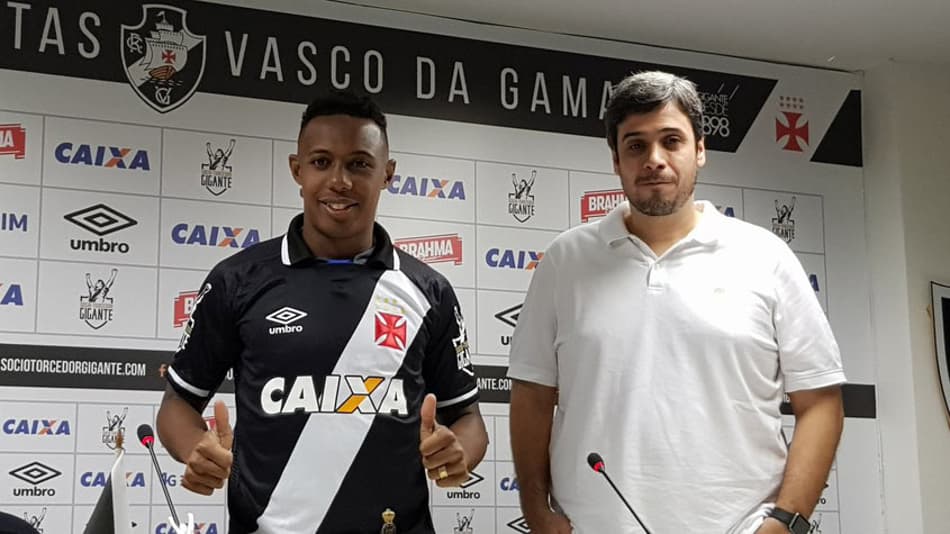Versátil, Wellington espera por chance de estrear logo no Vasco