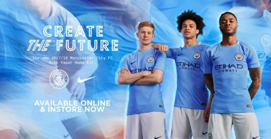 Manchester City apresenta nova camisa para próxima temporada