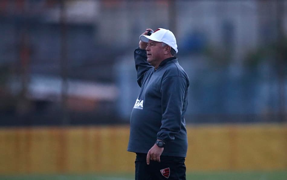 Com sorteios no intervalo, Oeste convoca torcida pela ponta da Série B