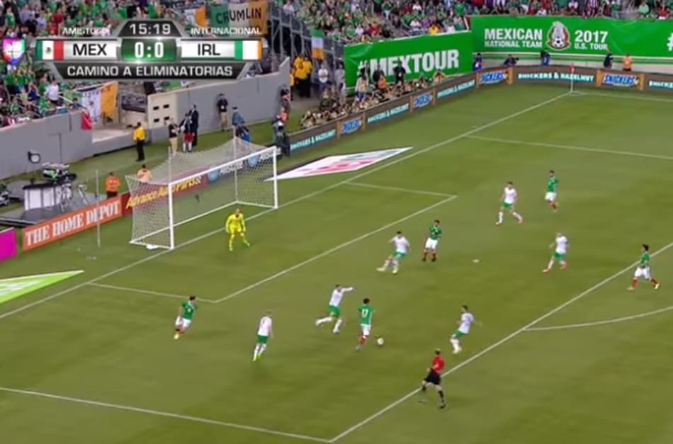 Tecatito Corona marca golaço em vitória do México diante da Irlanda