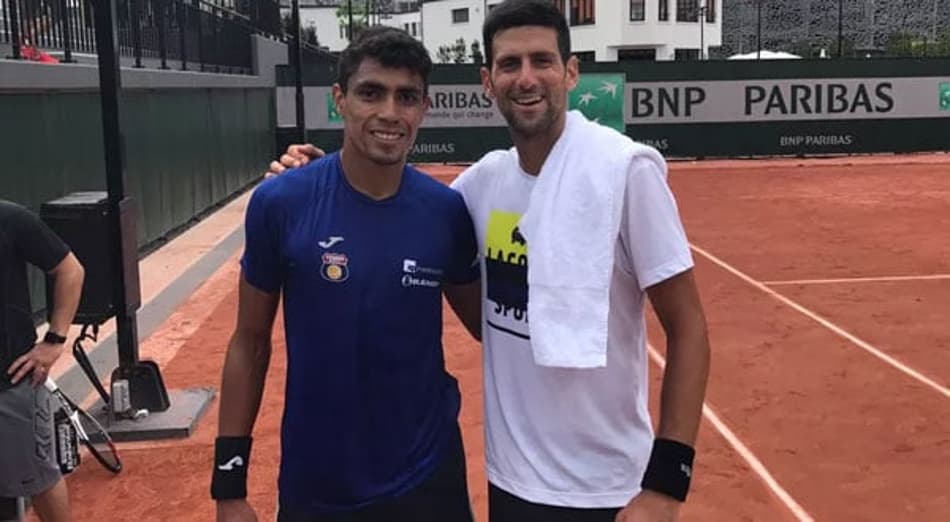 Monteiro treina com Djokovic em Roland Garros