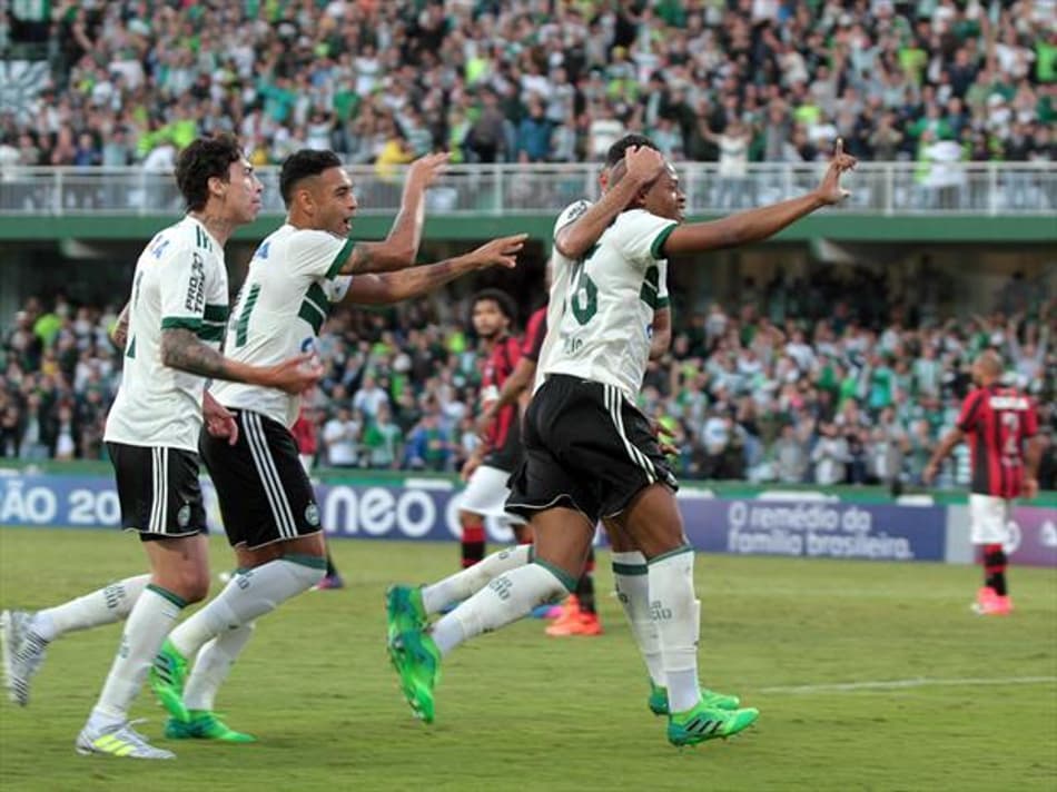 Em boa fase, Coritiba quer provar contra o Palmeiras que vai brigar na parte de cima da tabela