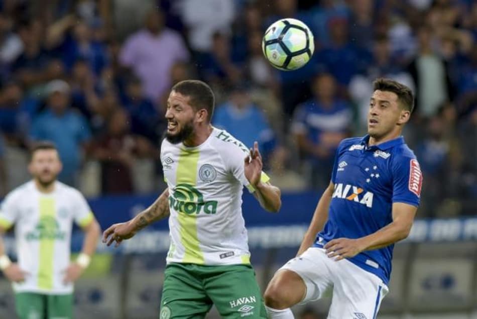 Robinho projeta retorno ao time do Cruzeiro e duelo com Bahia