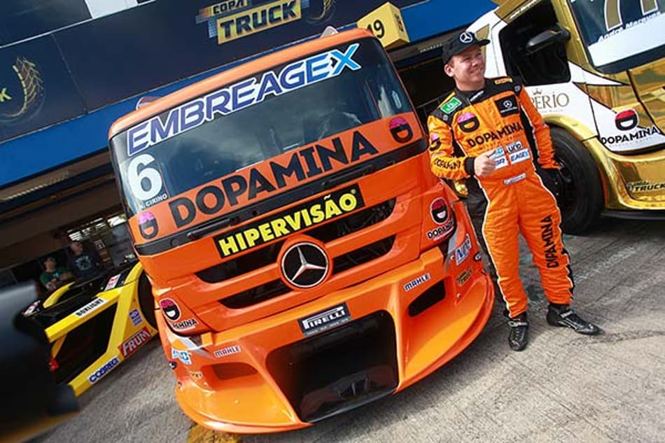 Marques e Cirino colocam Mercedes no grid da Copa Truck