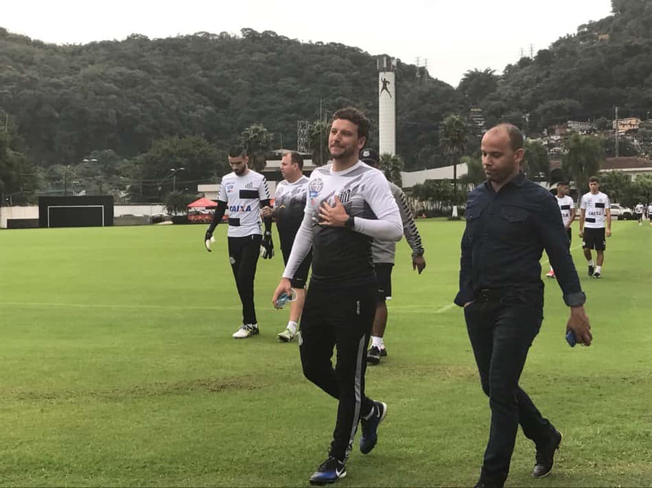 Elano - treino do Santos