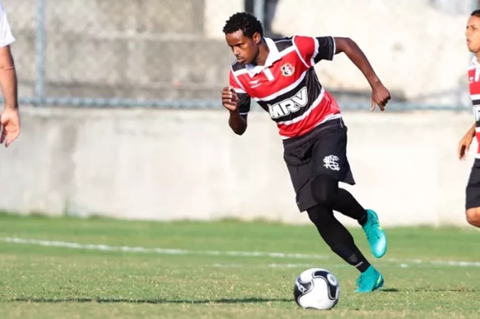 Para enfrentar o Londrina, Eutrópio vai realizar alterações no Santa Cruz