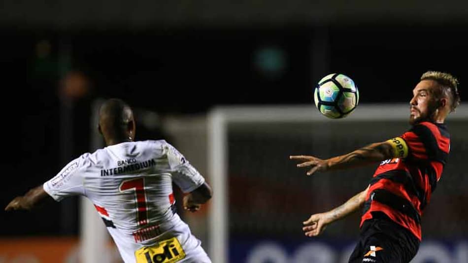 Dor no púbis encurta estreia, mas Maicosuel diz que joga o Majestoso