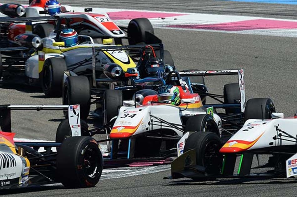 F3: Matheus Iorio é tocado após a largada e abandona segunda prova em Paul Ricard