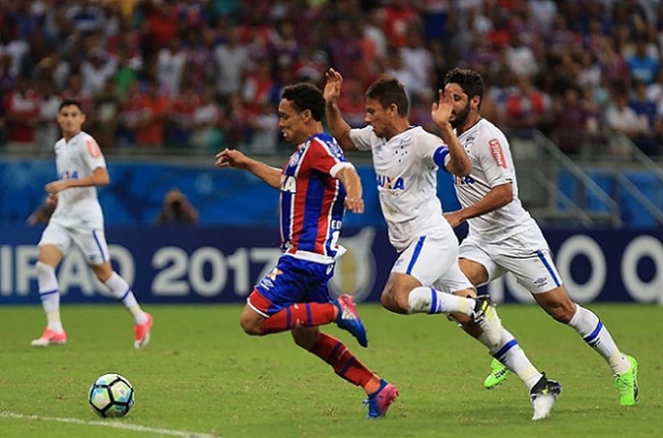 Edigar Junio celebra gol pelo Bahia e mira duelo difícil contra o Grêmio