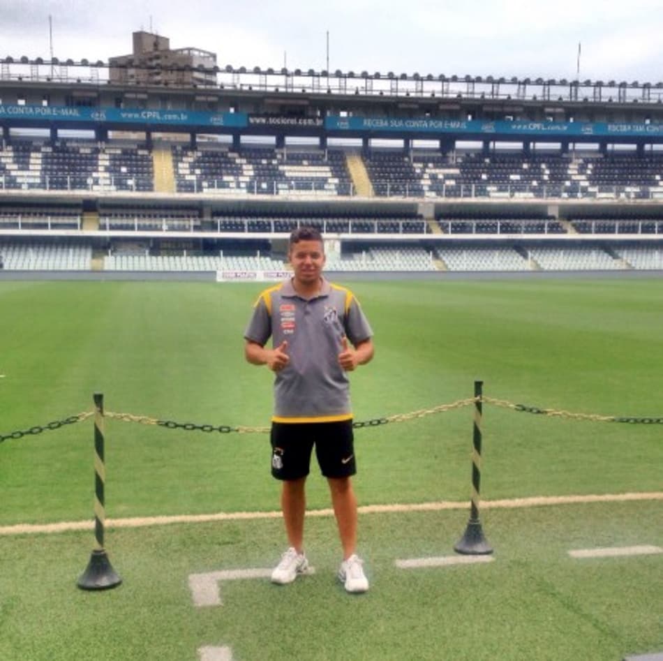 Jovem brasileiro com passagem pela base do Santos acerta com time chinês