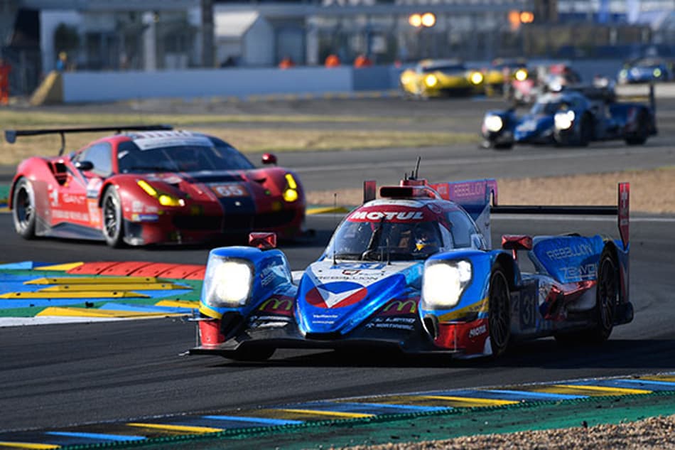 Senna lidera 12 horas, mas termina em 15º em Le Mans