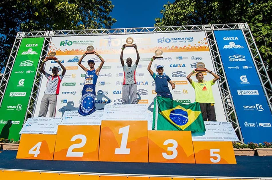 Quenianos dominam pódios da Maratona do Rio