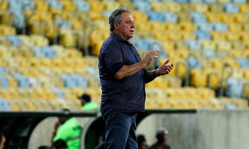 Abel sai chateado com empate, mas defende garotos: ‘Têm amor à camisa’