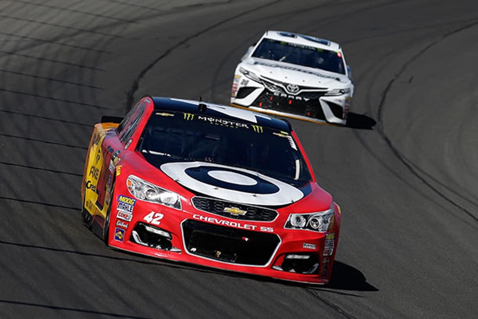 NASCAR: Kyle Larson larga na pole e conquista segunda vitória em Michigan
