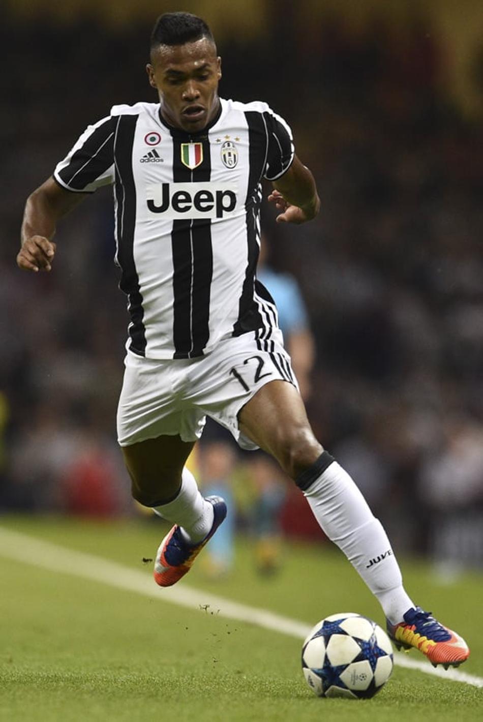 Bolada! Alex Sandro pode se tornar o defensor mais caro; veja o top 10