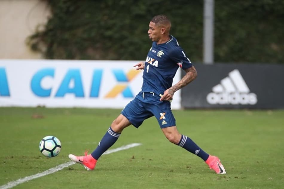 Ainda não rolou: Guerrero busca o primeiro gol dele no Brasileiro contra a Chape