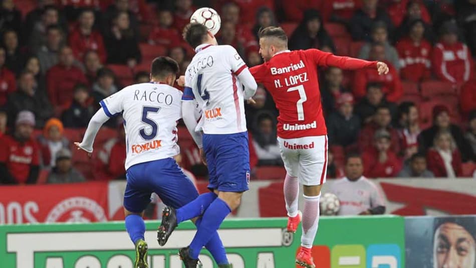 Inter tropeça em casa, chega a três jogos sem vencer e segue fora do G4