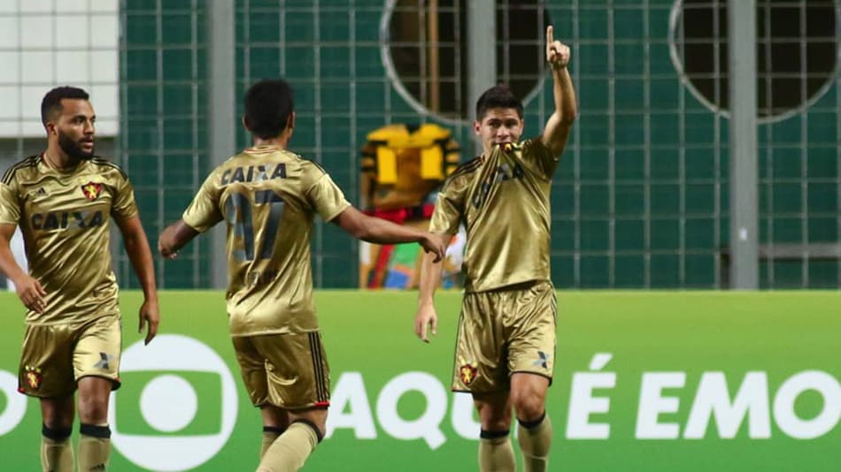 Luxemburgo fica satisfeito com empate do Sport fora de casa