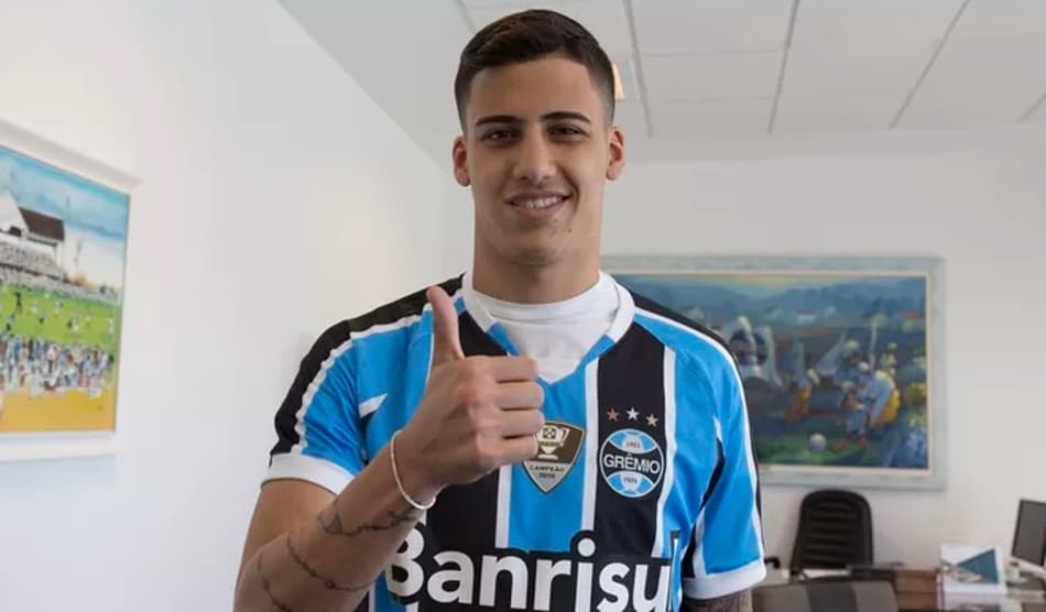 Ex-Grêmio, atacante negocia retorno a gigante sul-americano
