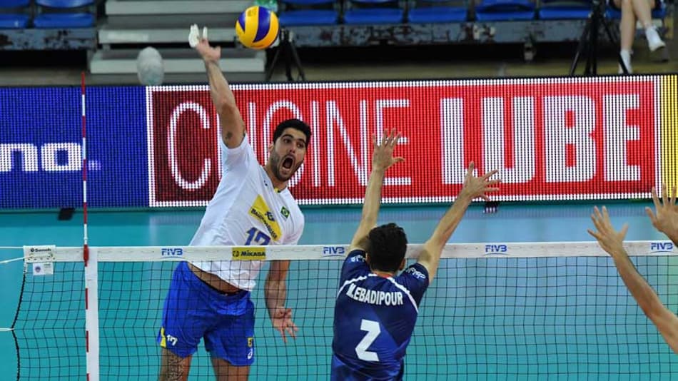 Evandro é mais um desfalque na Fase Final da Liga Mundial de vôlei