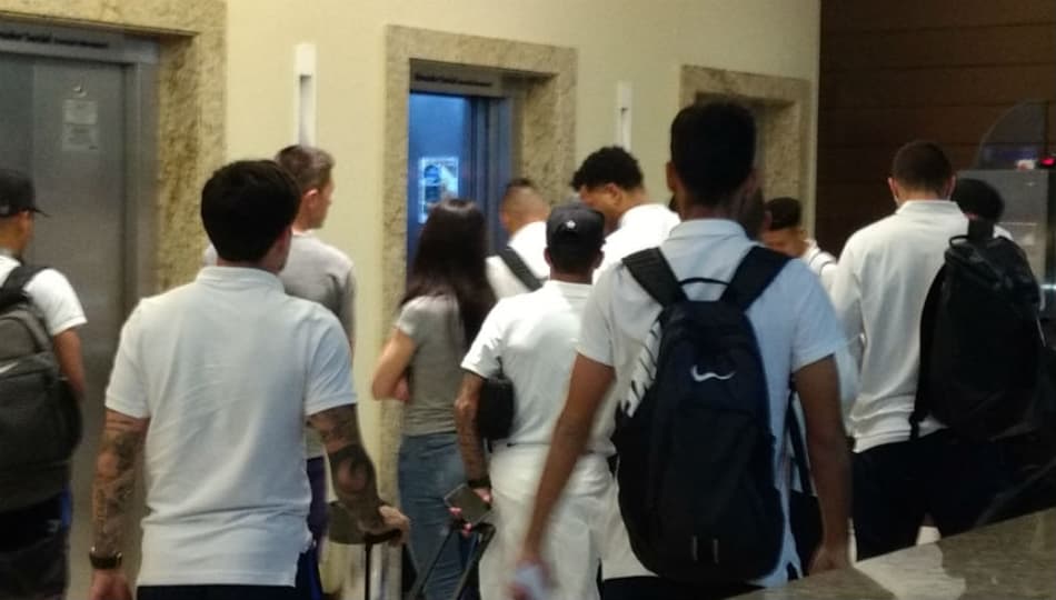 Corinthians chega a Porto Alegre e dá alerta sobre a ofensividade do Grêmio