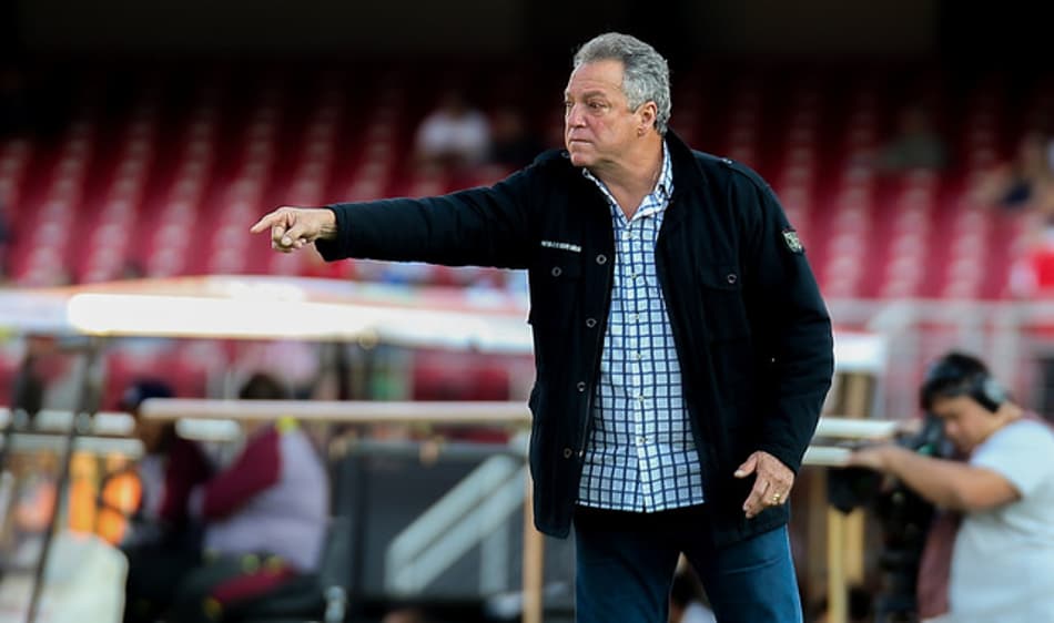 Abel sobre empate do Flu: 'Resultado bom, desempenho mais ou menos'