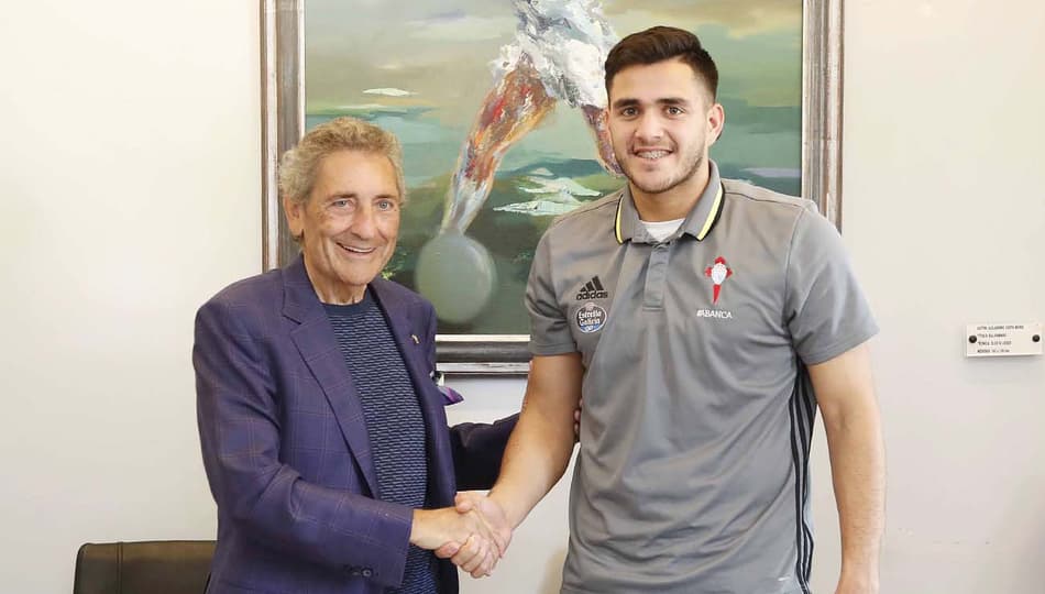 Artilheiro ex-Defensor é oficialmente anunciado no Celta de Vigo