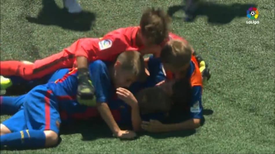 Final de gente grande! Barça vira partida nos últimos minutos e tira título sub-12 do Real; veja!