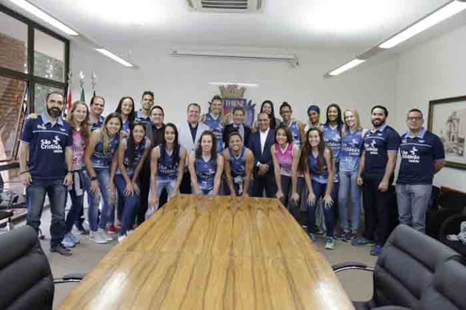 Time de vôlei feminino de São Caetano do Sul renova patrocínio