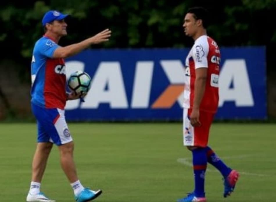 Mirando clássico Ba-Vi, Bahia inicia treinos nesta terça-feira