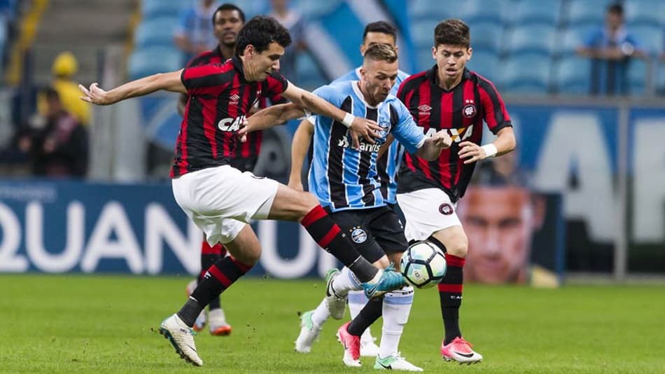 Everton exalta força do Grêmio na vitória sobre o Furacão, mas ressalta: 'não tem nada ganho'