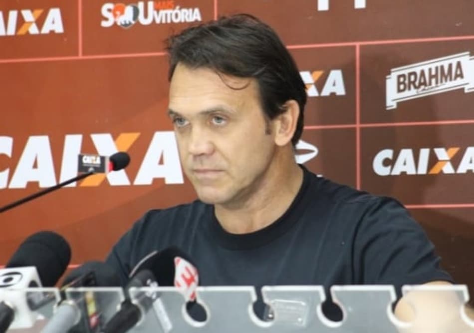Vitória anuncia o fim das categorias sub-18 e sub-16