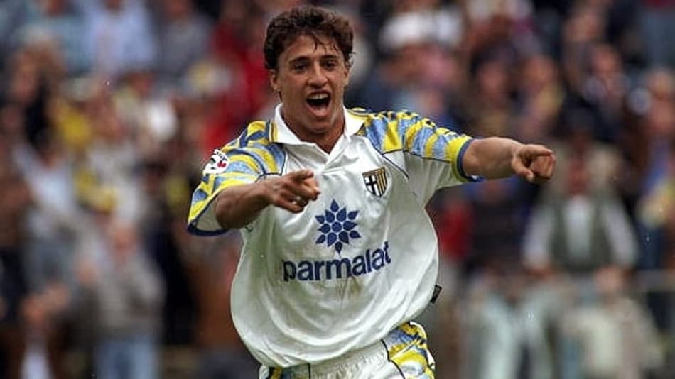 Parabéns Crespo! Artilheiro faz 45 anos; reveja gols do argentino