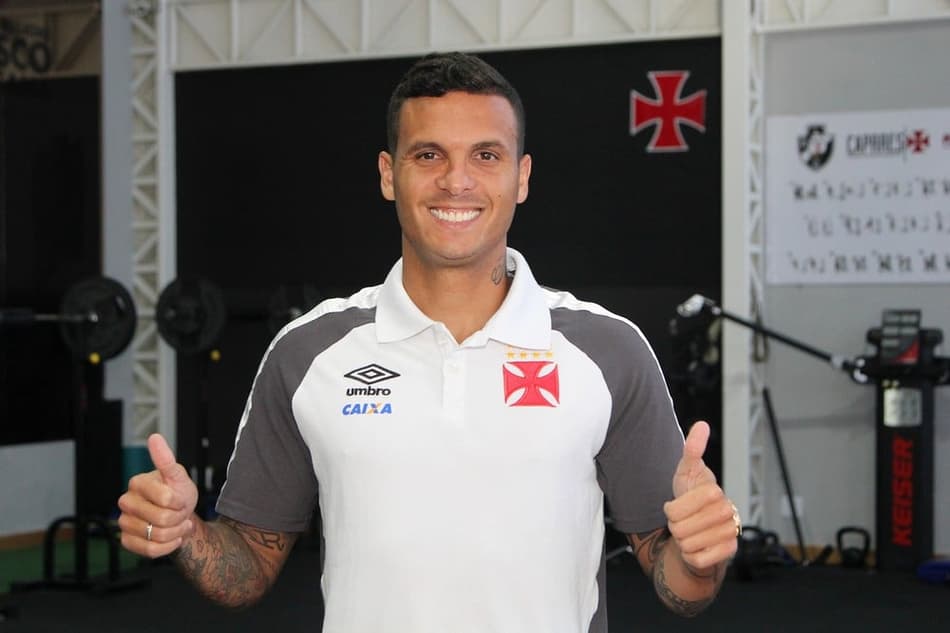 Ramon terá de superar desconfiança da torcida em retorno para o Vasco