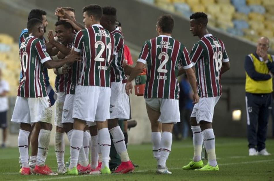 Flu ‘contraria Abel’, goleia no Maraca e fica muito perto das oitavas da Sula