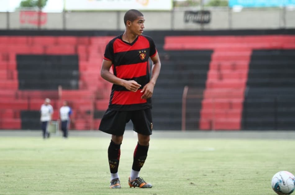 Adryelson deixa Sport e assina com o Palmeiras até o fim da temporada