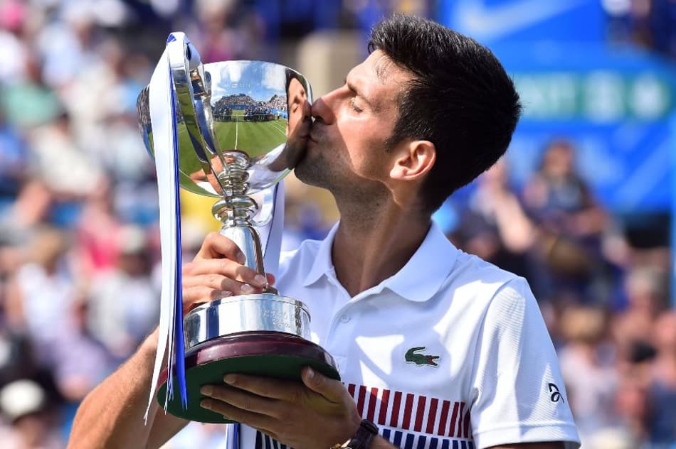 Djokovic bate Monfils, acaba com jejum e levanta o troféu em Eastbourne