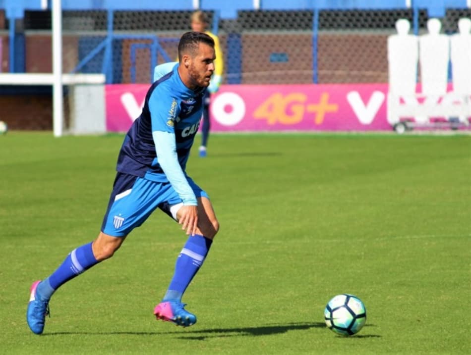 Com mudanças, Avaí encerra preparação para enfrentar a Ponte