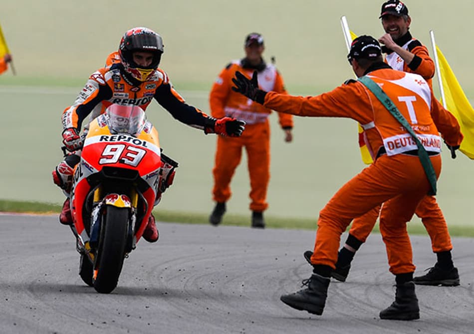 Marc Marquez vence na Alemanha e assume liderança do campeonato
