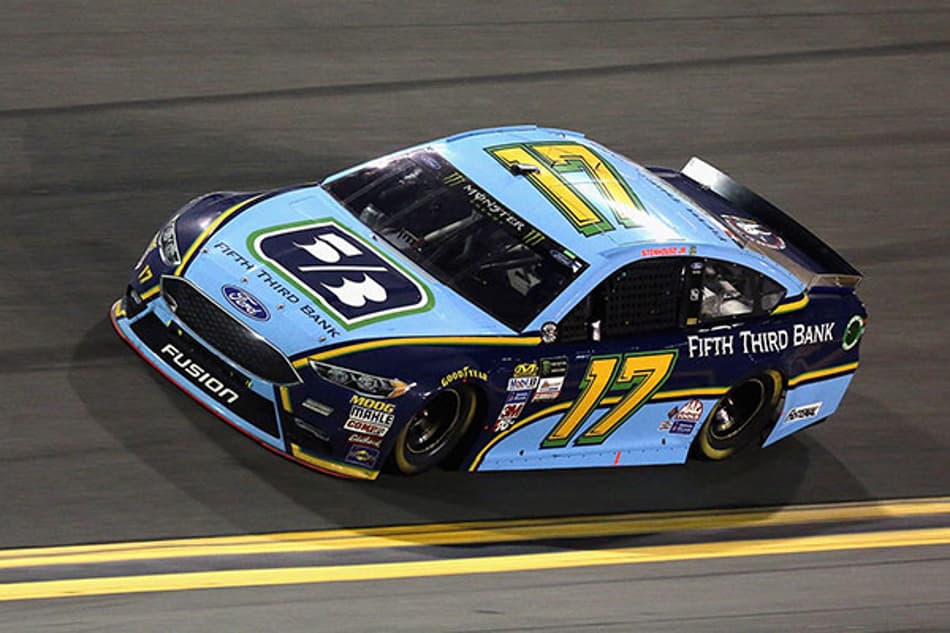 Ricky Stenhouse Jr. vence a etapa de Daytona da NASCAR