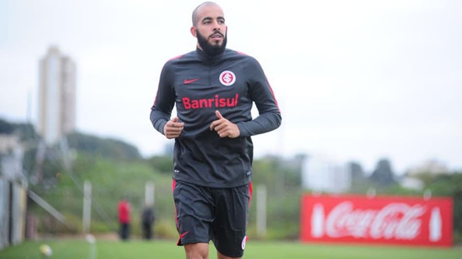 Sem Danilo, Internacional deposita confiança em Marcelo Lomba