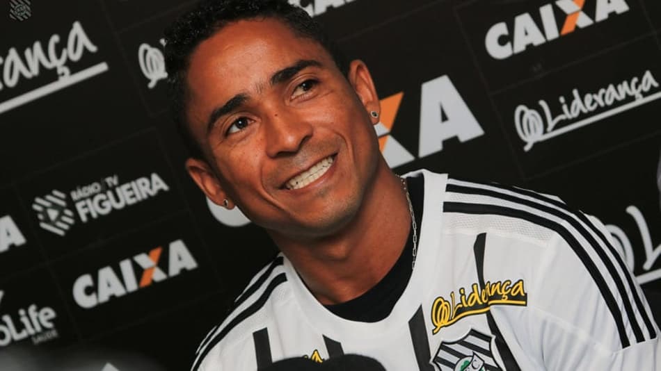 Jorge Henrique é dúvida para confronto com Coritiba