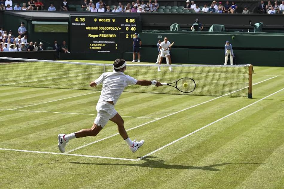 Federer alcança o ace 10 mil na carreira vence Dolgopolov por desistência