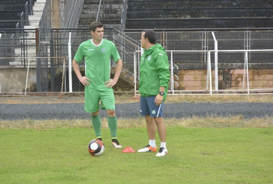 Rogerio Leichtweis deixa o Guarani e acerta com o General Díaz, do Paraguai