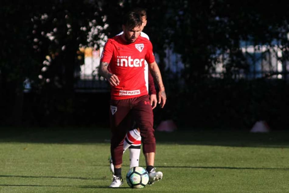 Lembra dele? Ex-São Paulo, Jonathan Gomez acerta com gigante sul-americano