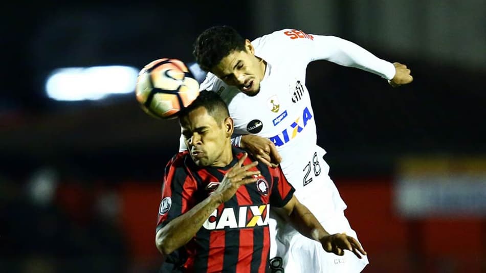 Time, técnico e invictos: as mudanças de Santos e Furacão 36 dias depois