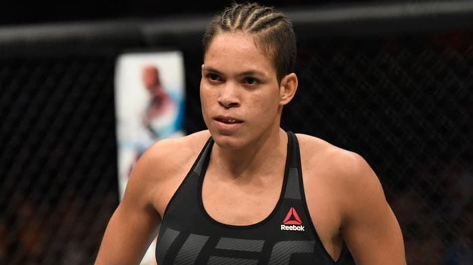 Amanda quebra silêncio e explica saída do UFC 213: ‘Sinusite crônica’