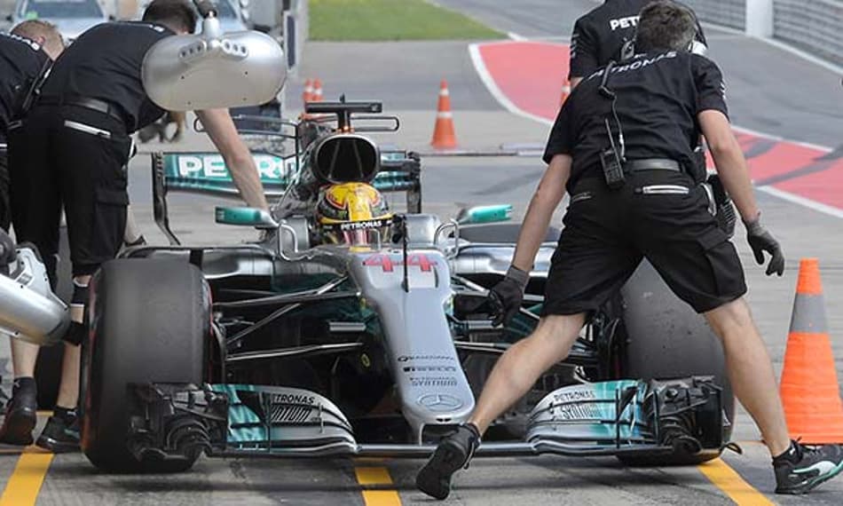 F1: Hamilton supera Vettel e lidera último treino para GP da Grã-Bretanha