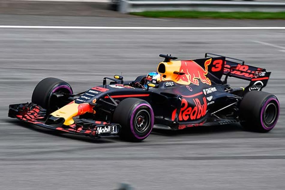 Ricciardo espera por chuva amanhã:”Será emocionante”