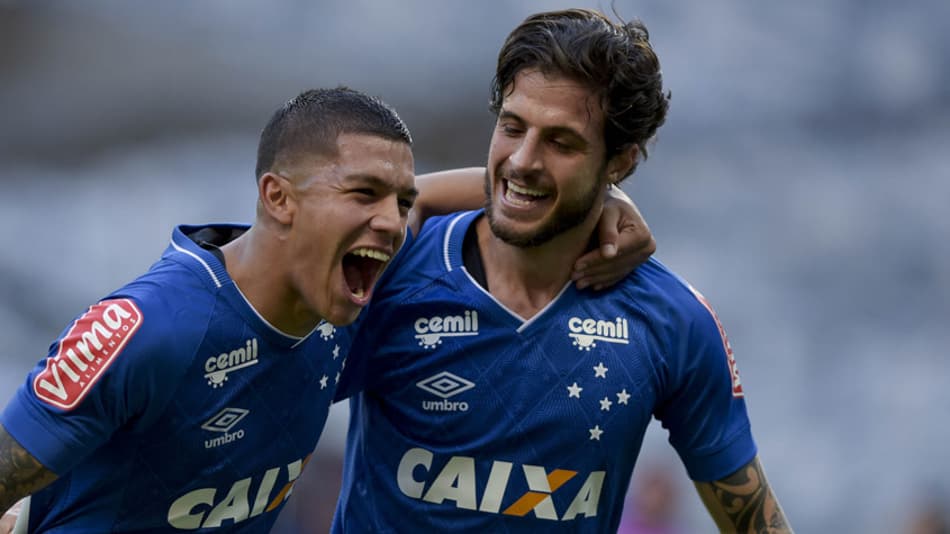 Meia do Cruzeiro diz que time tem condições de brigar pelo título
